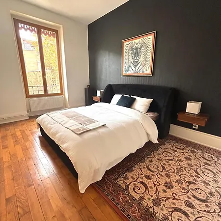 Апартаменты Haussmannian Apartment-close Metro *