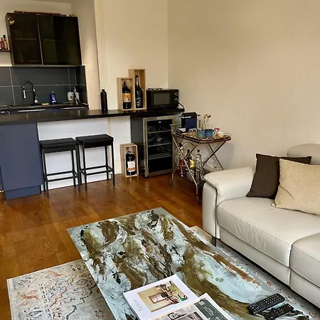 Апартаменты Haussmannian Apartment-close Metro *