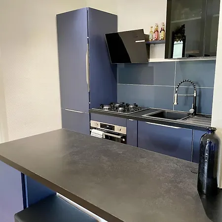Haussmannian Apartment-close Metro Апартаменты